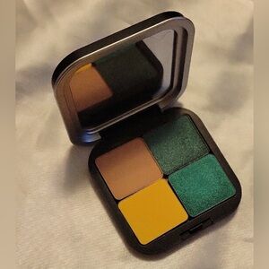 Makeup Forever Quad Eyeshadow Palette